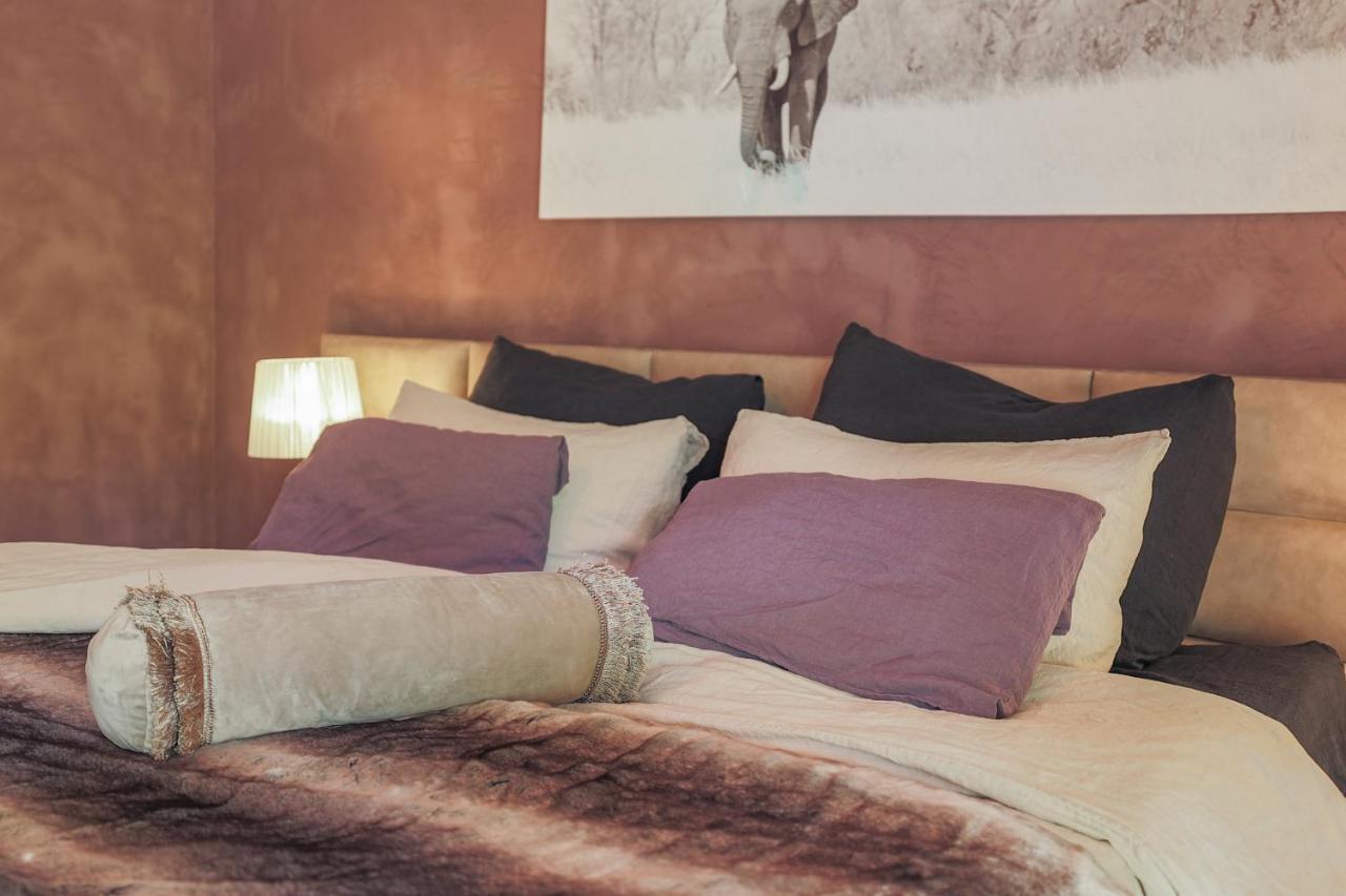 Yebo Boutique Guesthouse Сомерсет-Уэст Экстерьер фото