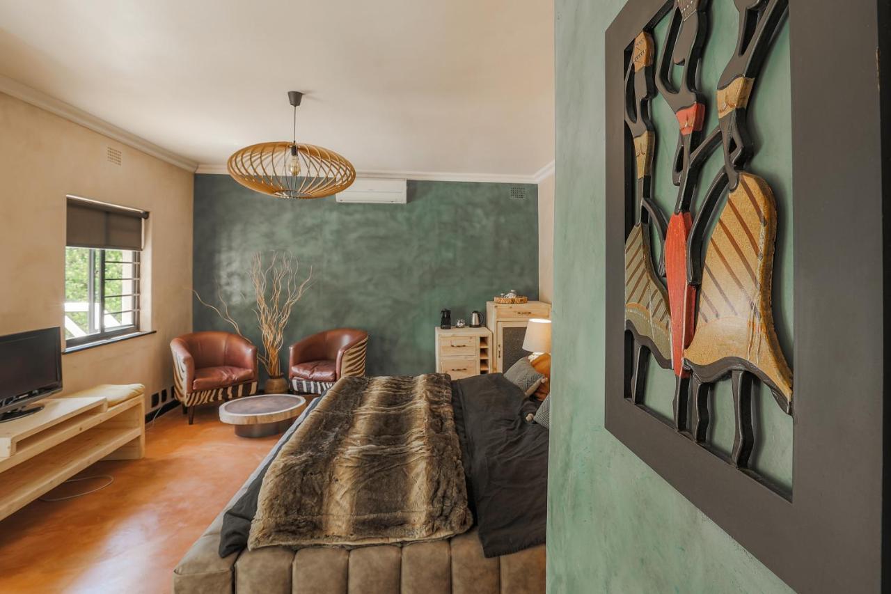 Yebo Boutique Guesthouse Сомерсет-Уэст Экстерьер фото