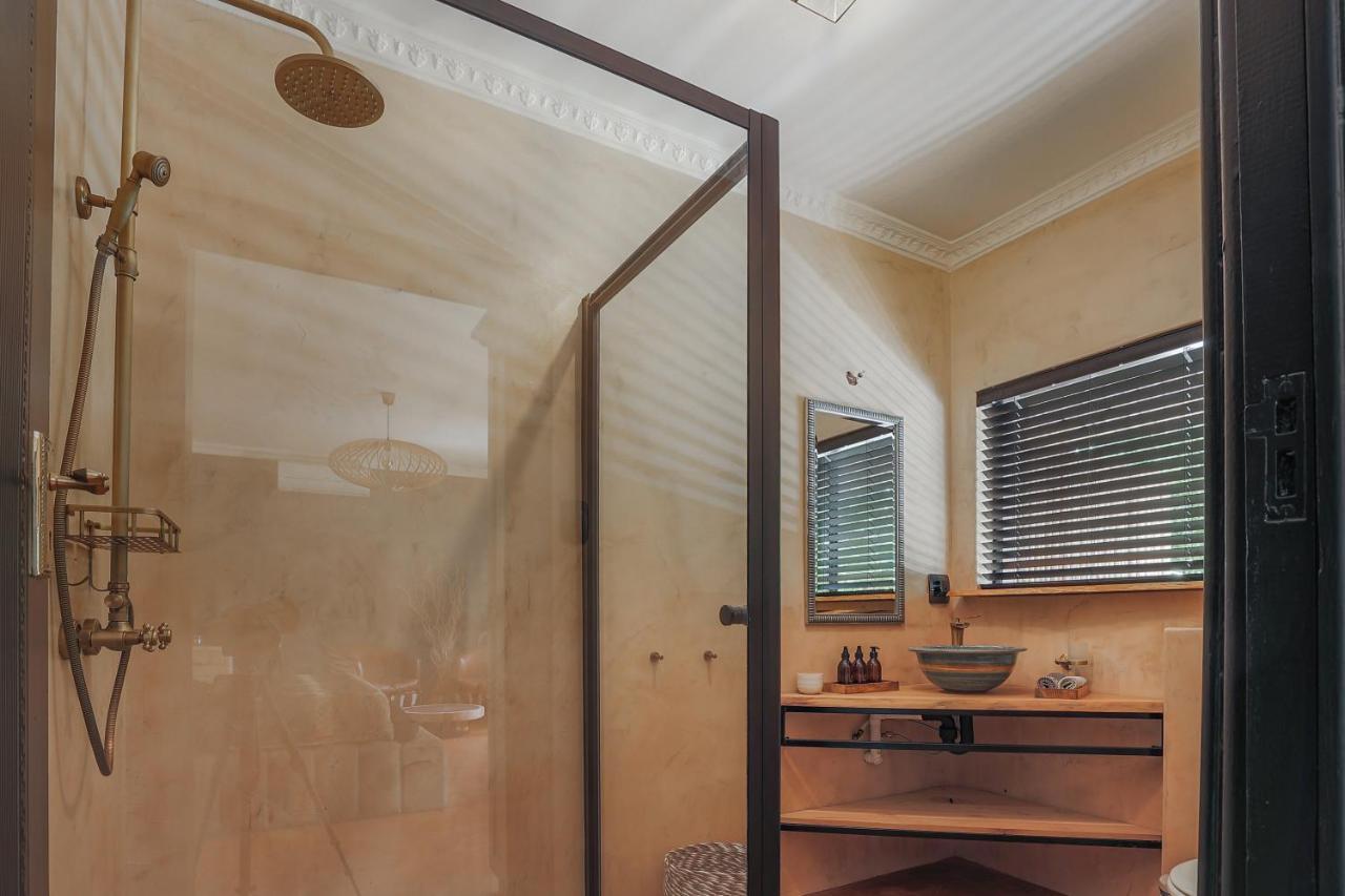 Yebo Boutique Guesthouse Сомерсет-Уэст Экстерьер фото